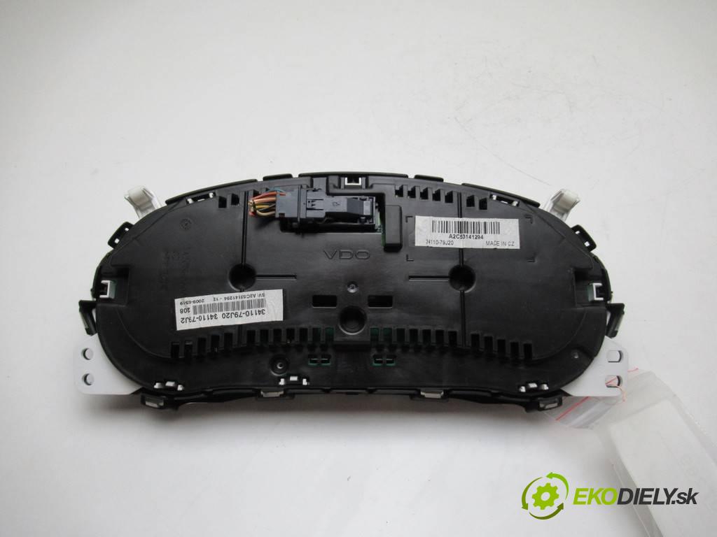 Fiat Sedici  2009 79 kW SX4 4X4 1.6B 107KM 05-09 1600 Prístrojovka 34110-79J20 (Prístrojové dosky, displeje)