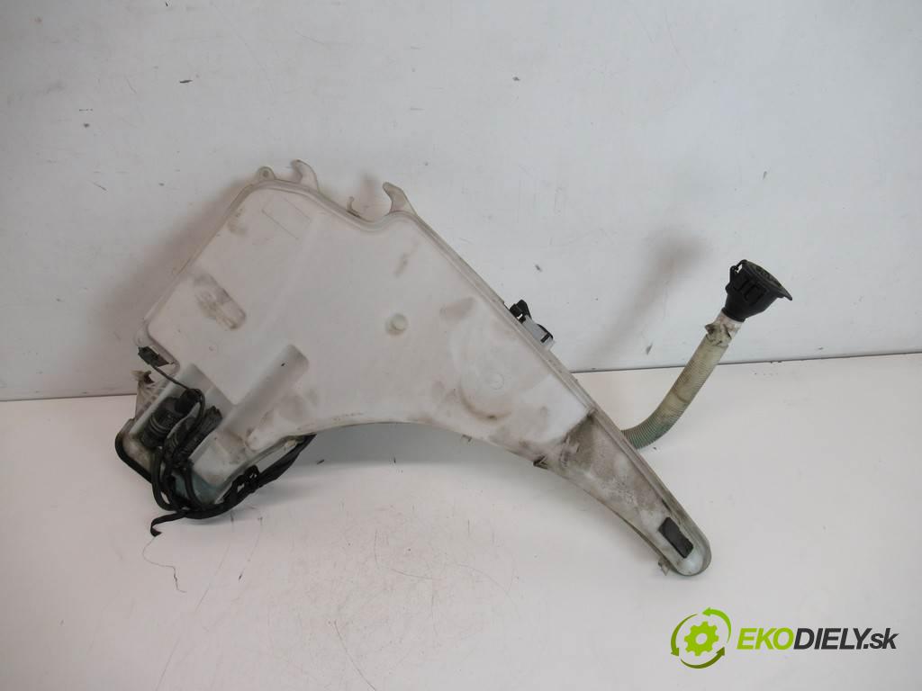 BMW X1 E84  2012 135KW 2.0D 184KM 09-15 1995 nádržka ostřikovačů 7068998