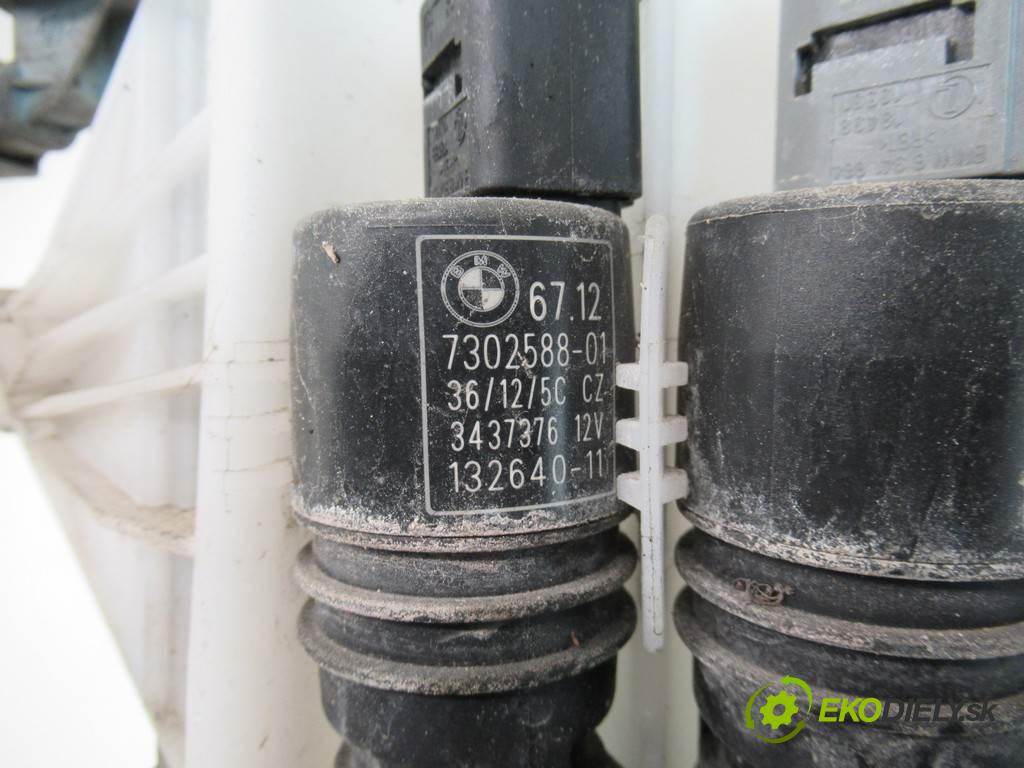 BMW X1 E84  2012 135KW 2.0D 184KM 09-15 1995 nádržka ostřikovačů 7068998