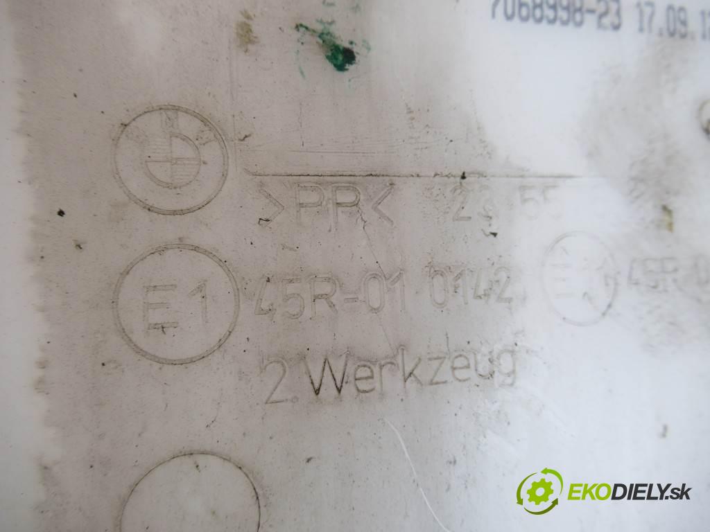 BMW X1 E84  2012 135KW 2.0D 184KM 09-15 1995 nádržka ostřikovačů 7068998