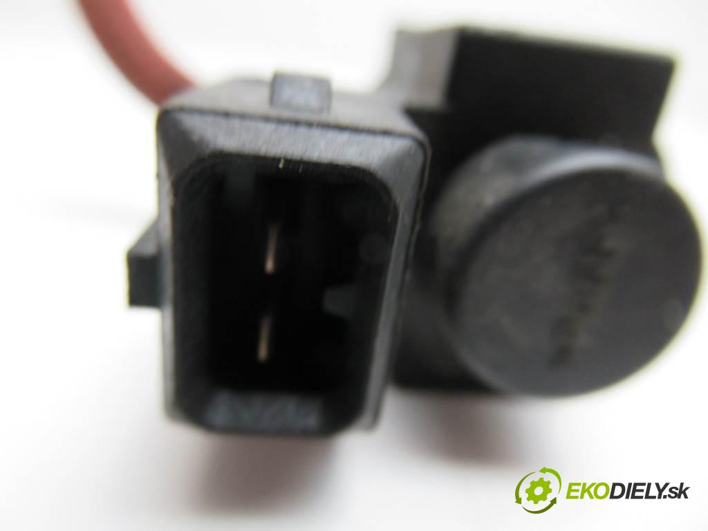 BMW X1 E84    2.0D 184KM 09-15  Ventil tlaku 7810831 (Ventily)