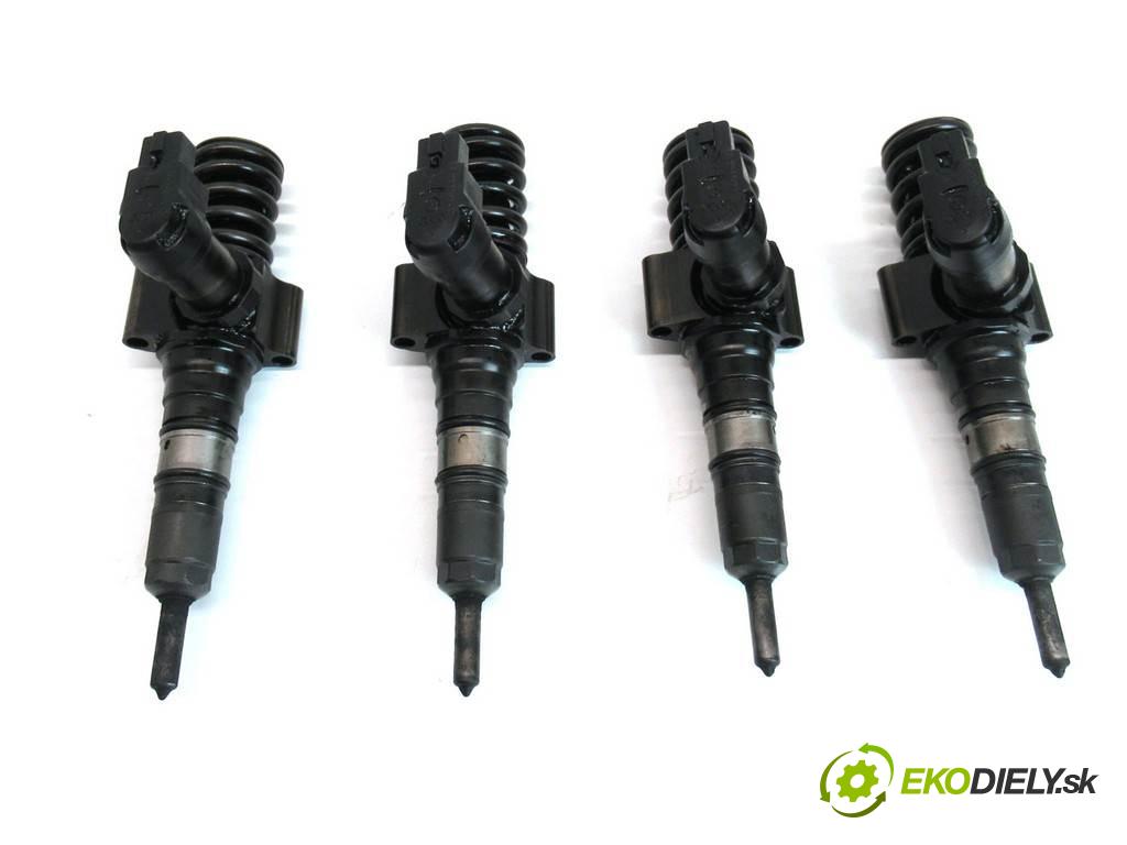 Volkswagen Passat B6  2007 170KM KOMBI 2.0TDI 170KM 05-10 2000 vstrekovače 03G130073T (Vstrekovače)