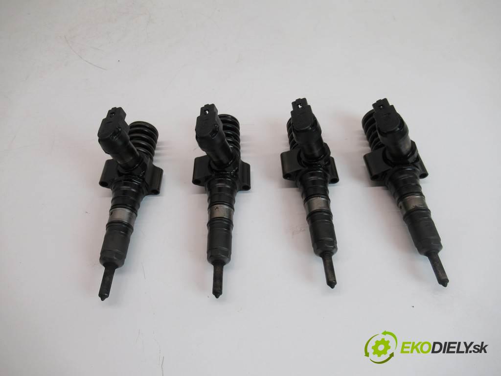 Volkswagen Passat B6  2007 170KM KOMBI 2.0TDI 170KM 05-10 2000 vstrekovače 03G130073T (Vstrekovače)