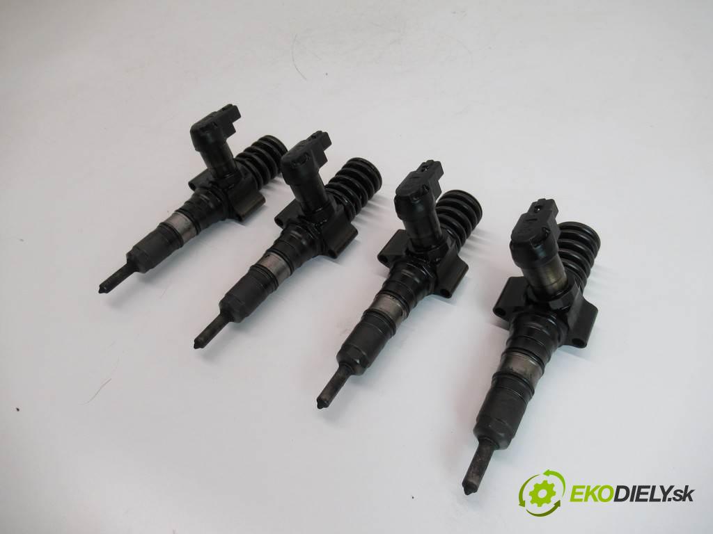 Volkswagen Passat B6  2007 170KM KOMBI 2.0TDI 170KM 05-10 2000 vstrekovače 03G130073T (Vstrekovače)