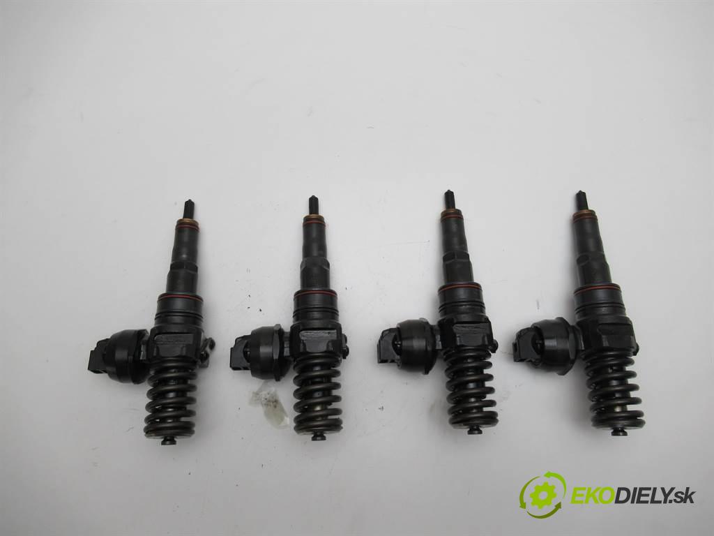 Volkswagen Passat B5 FL  2003 74kw KOMBI 5D 1.9TDI 101KM 00-05 1900 vstrekovače 0414720037 (Vstrekovače)