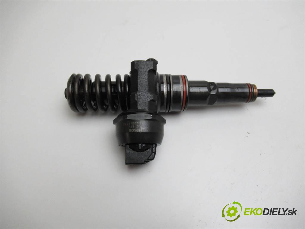 Volkswagen Passat B5 FL  2003 74kw KOMBI 5D 1.9TDI 101KM 00-05 1900 vstrekovače 0414720037 (Vstrekovače)