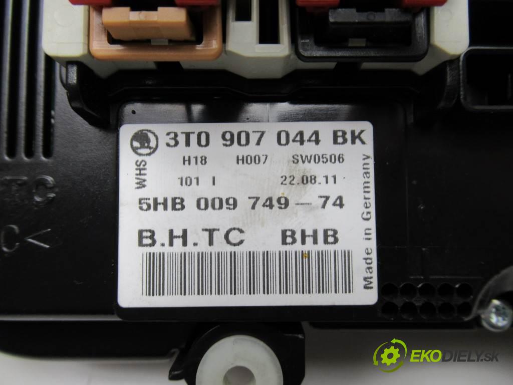 Skoda Octavia II LIFT  2011 103 kW KOMBI 5D 2.0TDI 140KM 08-13 2000 Panel ovládania kúrenia 3T0907044BK (Prepínače, spínače, tlačidlá a ovládače kúrenia)