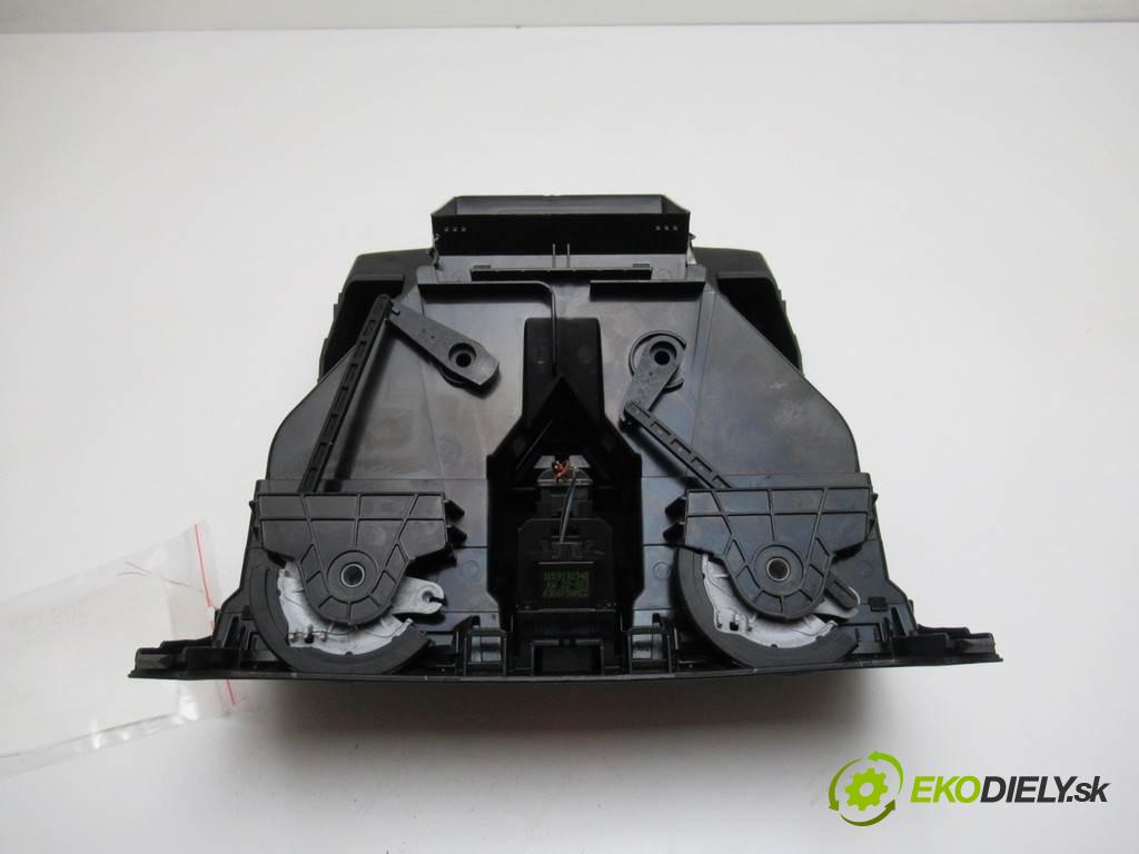 Volkswagen Golf V    HATCHBACK 5D 1.9TDI 105KM 03-08  Mriežky kúrenia stredna  (Mriežky kúrenia (fukáre))