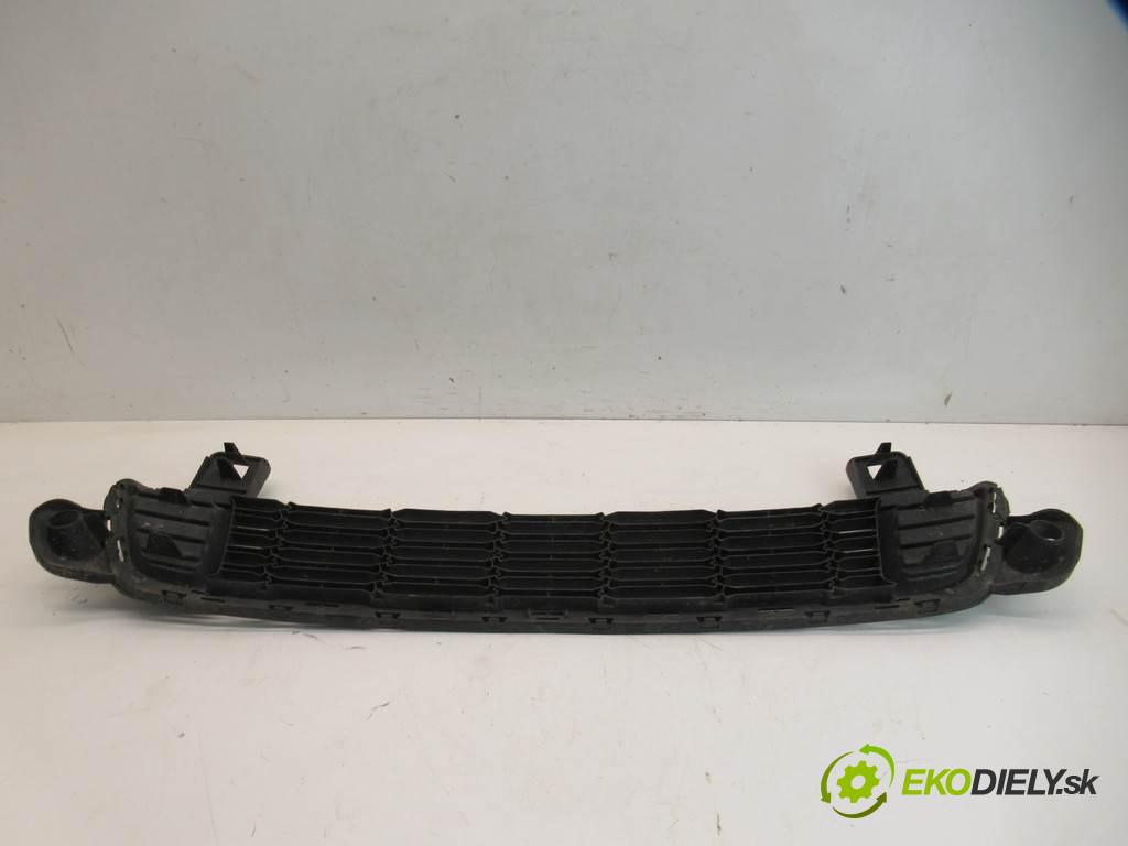 Citroen C-Elysse II    SEDAN 4D 1.6VTI 115KM 12-16  mří nárazníka přední část 9676958080 (Mřížky (masky) chladičů)