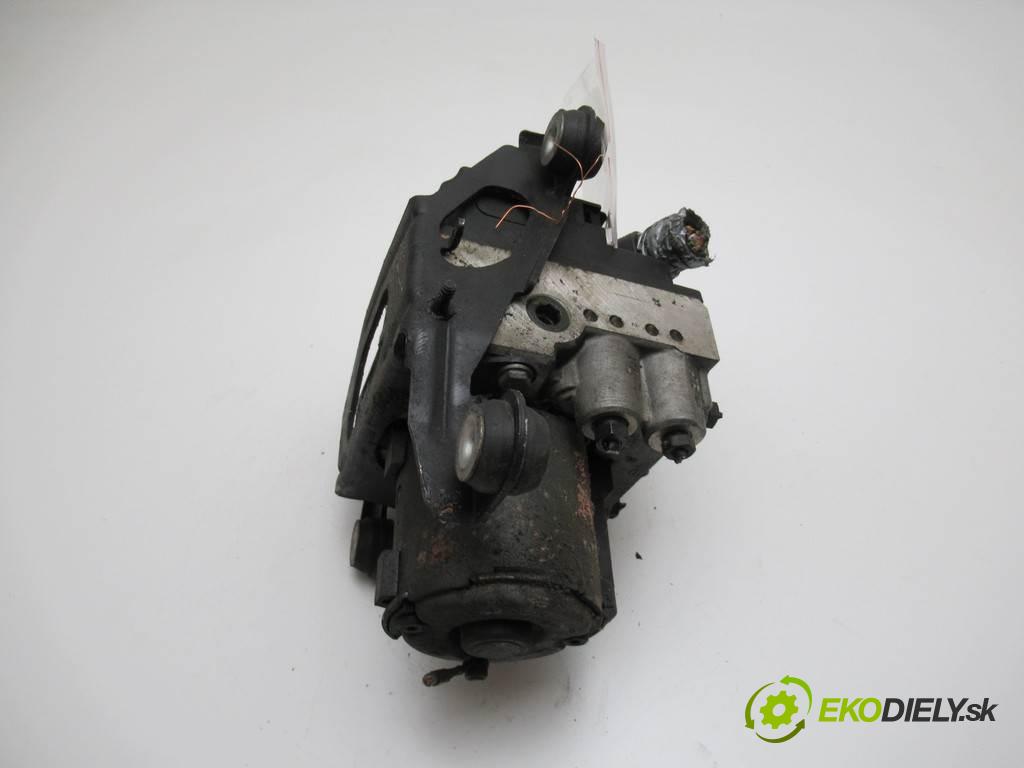 Audi A4 B5  1994 74kw SEDAN 4D 1.6B 100KM 94-01 1600 Pumpa ABS 8D0614111 (Pumpy ABS)