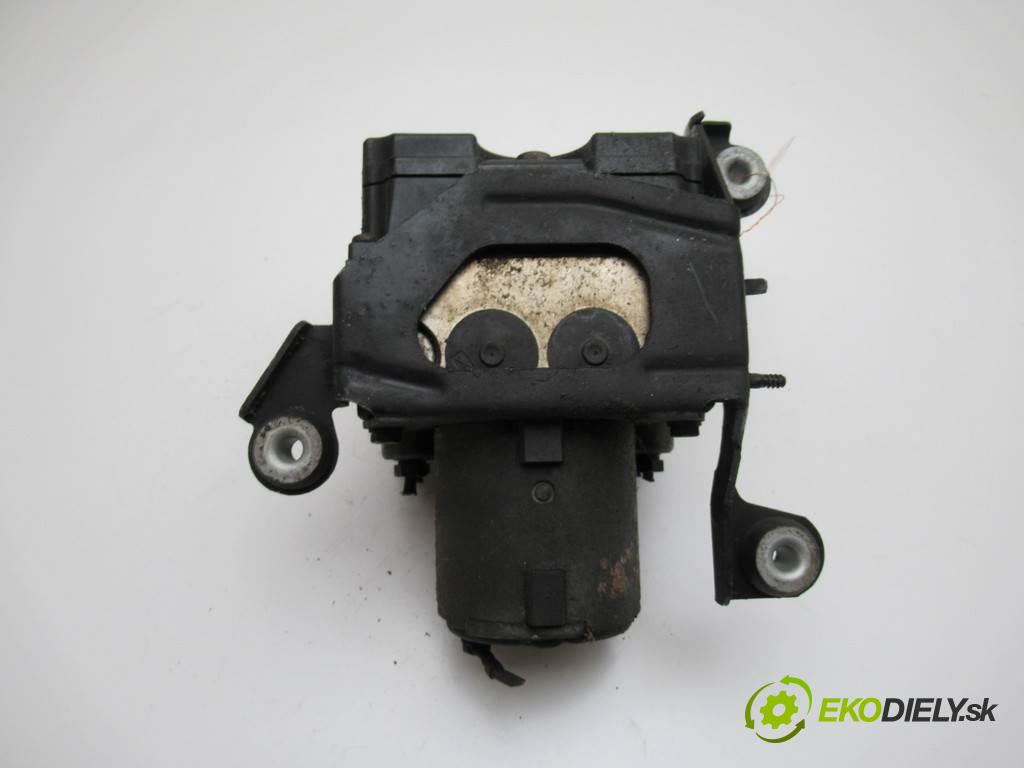 Audi A4 B5  1994 74kw SEDAN 4D 1.6B 100KM 94-01 1600 Pumpa ABS 8D0614111 (Pumpy ABS)