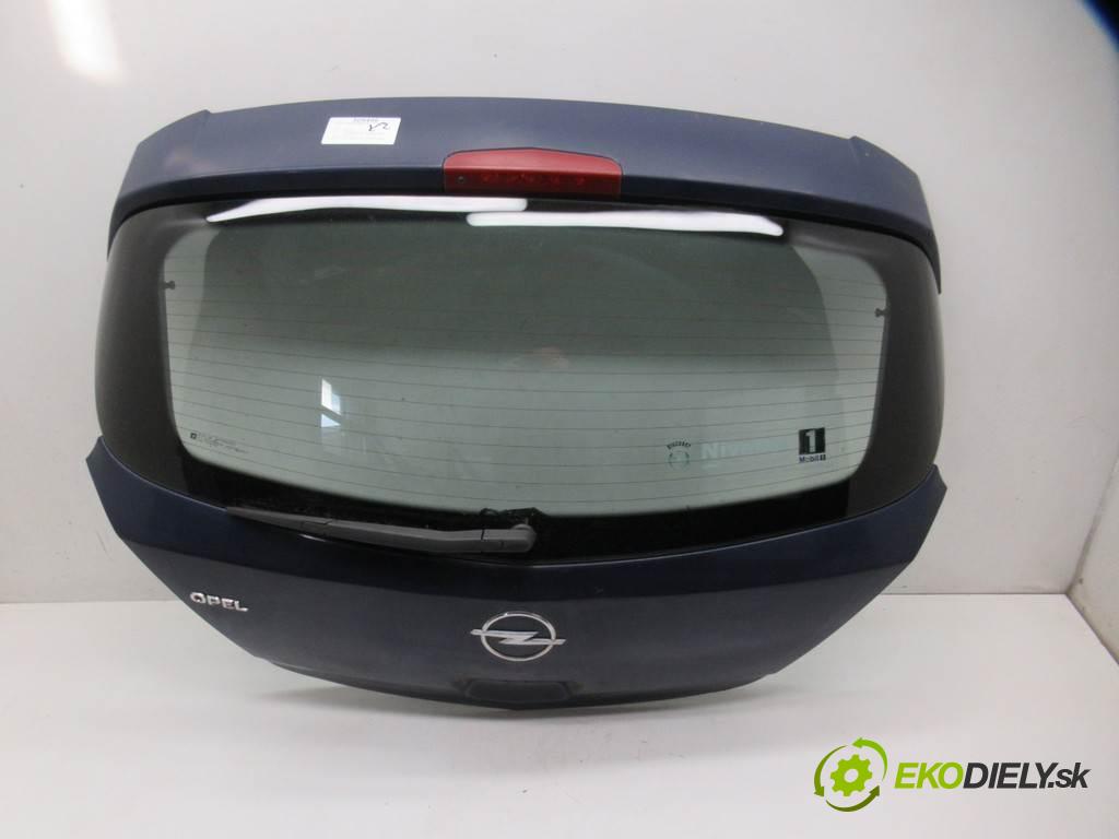 Opel Corsa D   2008 66 kW HATCHBACK 5D 1.4B 90KM 06-14 1400 zadní část kapota  (Zadní kapoty)