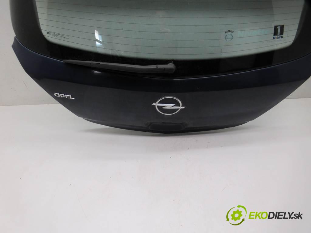 Opel Corsa D   2008 66 kW HATCHBACK 5D 1.4B 90KM 06-14 1400 zadní část kapota  (Zadní kapoty)