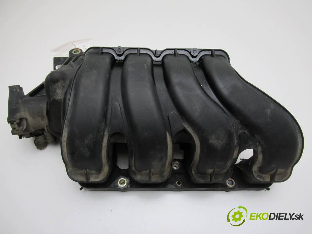 Toyota Corolla E11 LIFT  2000  LIFTBACK 5D 1.4B 97KM 99-02 1400 potrubí sání 17120-22020 (Sací potrubí)