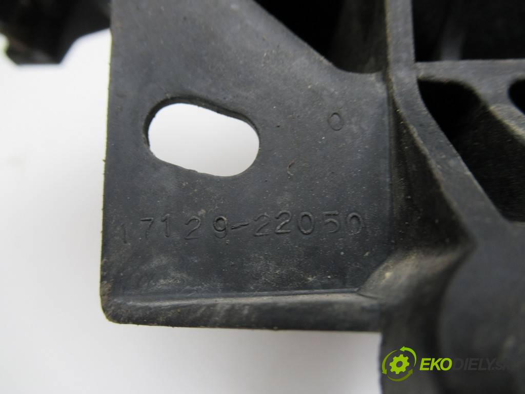 Toyota Corolla E11 LIFT  2000  LIFTBACK 5D 1.4B 97KM 99-02 1400 potrubí sání 17120-22020 (Sací potrubí)