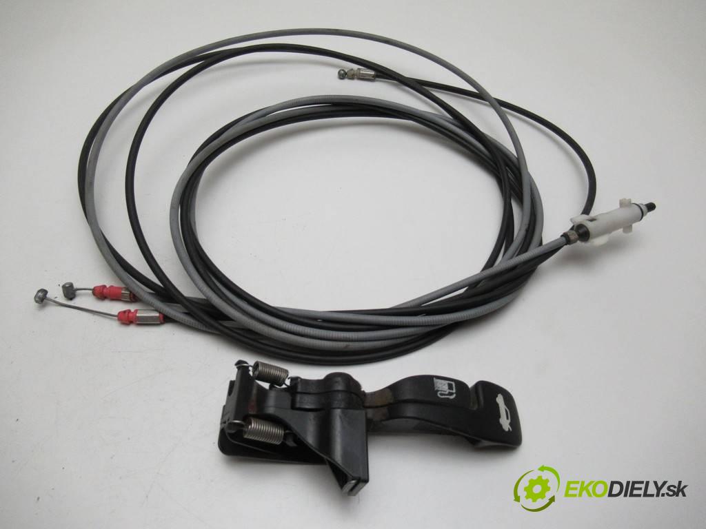 Toyota Corolla E11 LIFT    LIFTBACK 5D 1.4B 97KM 99-02  Lanko dverí I nádrže paliva