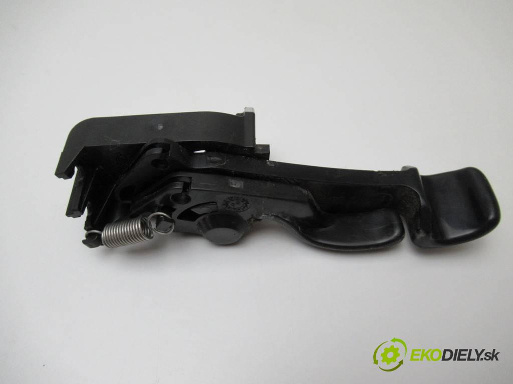 Toyota Corolla E11 LIFT    LIFTBACK 5D 1.4B 97KM 99-02  Lanko dverí I nádrže paliva