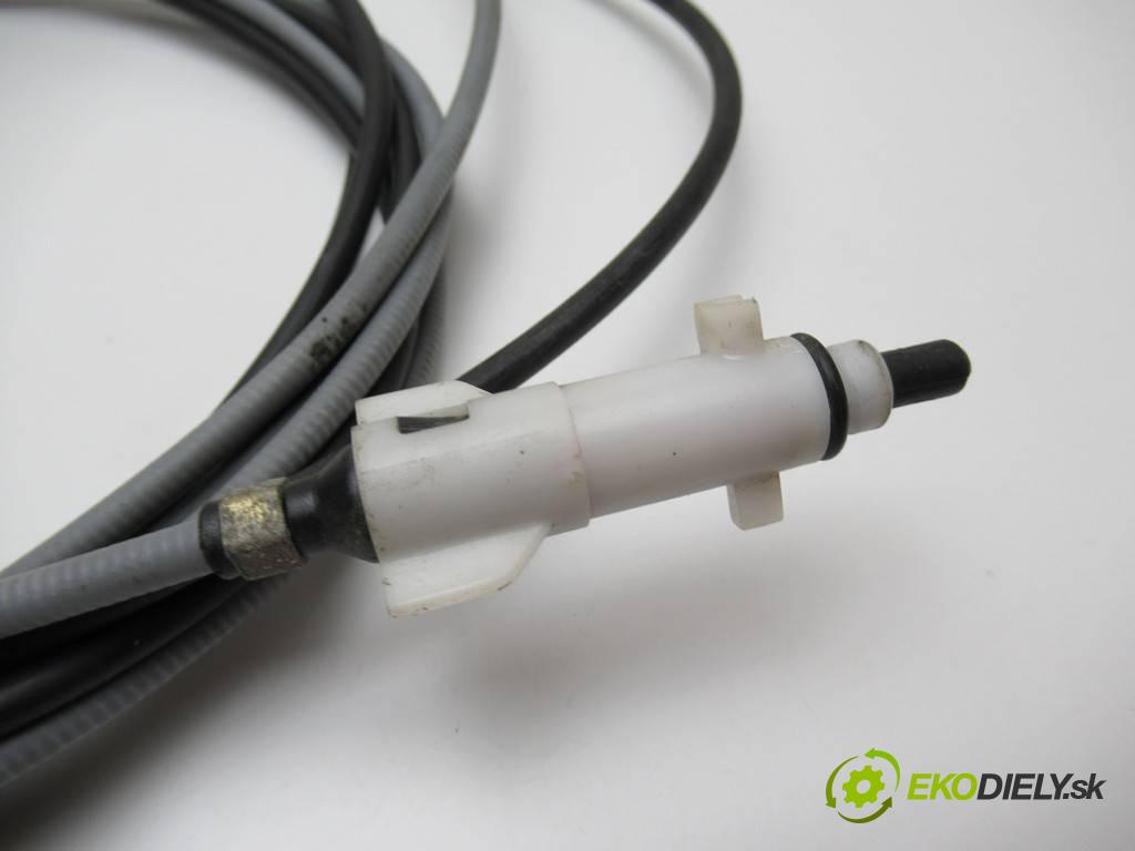 Toyota Corolla E11 LIFT    LIFTBACK 5D 1.4B 97KM 99-02  Lanko dverí I nádrže paliva