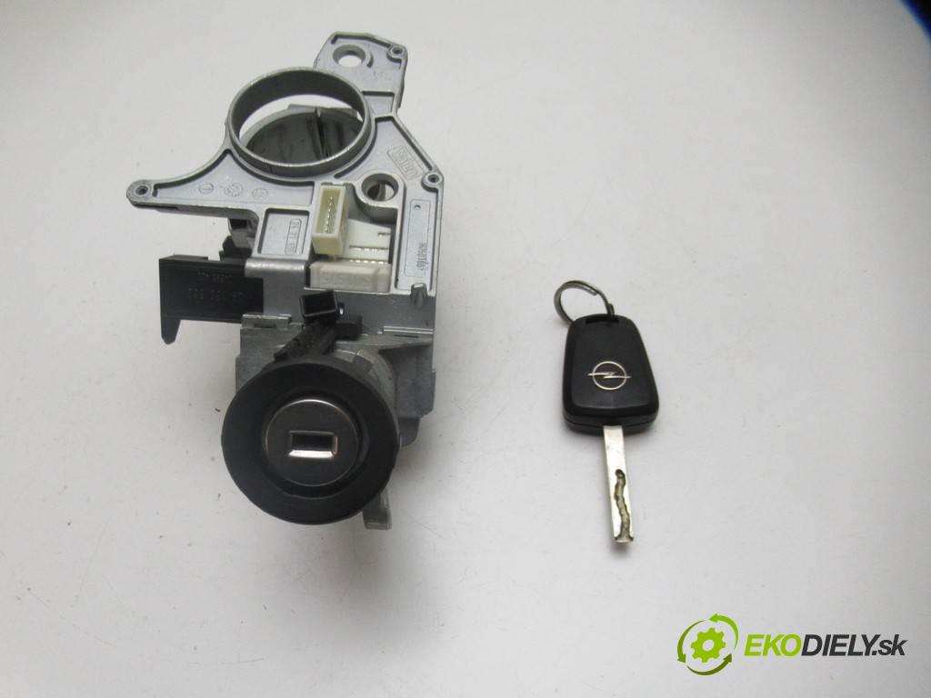 Opel Zafira B  2006 88 kW 1.9CDTI 120KM 05-14 1900 spinačka 2421430 (Spínacie skrinky a kľúče)
