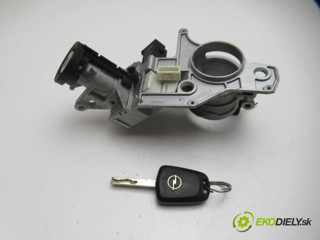 Opel Zafira B  2006 88 kW 1.9CDTI 120KM 05-14 1900 spinačka 2421430 (Spínacie skrinky a kľúče)