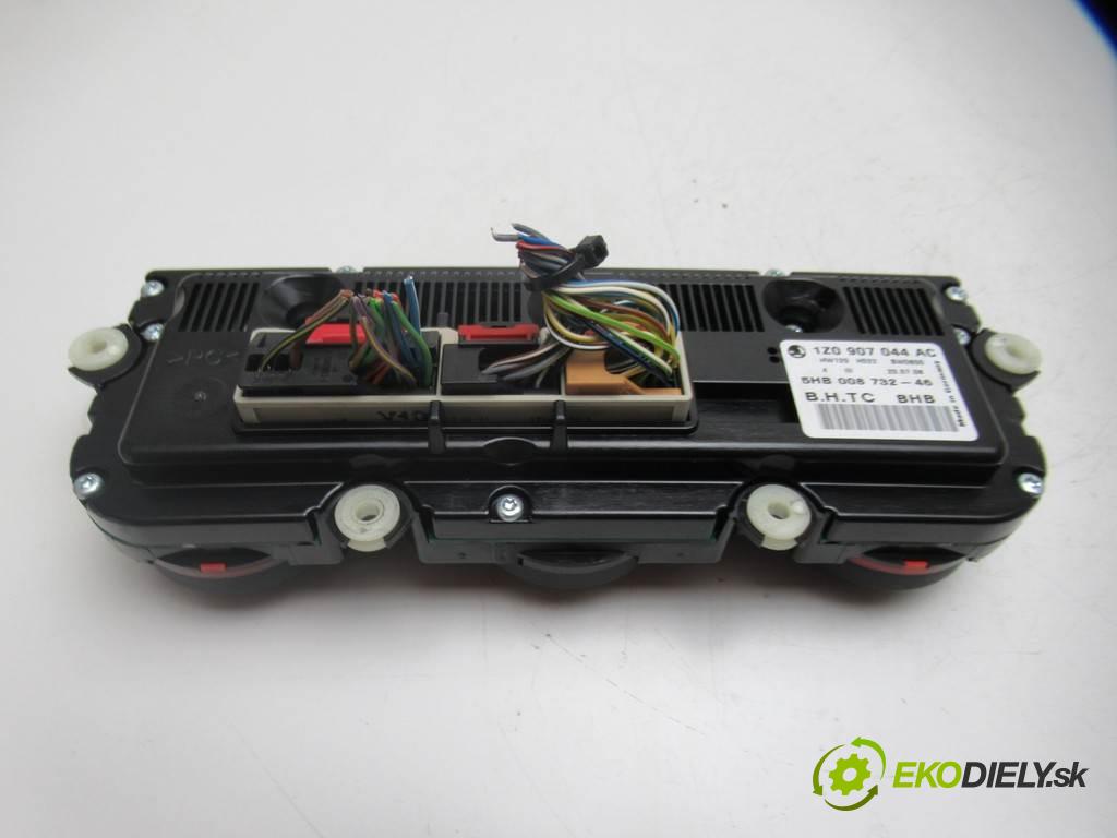 Skoda Octavia II  2009 77 kW KOMBI 1.9TDI 105KM 04-08 1900 Panel ovládania kúrenia 1Z0907044AC (Prepínače, spínače, tlačidlá a ovládače kúrenia)