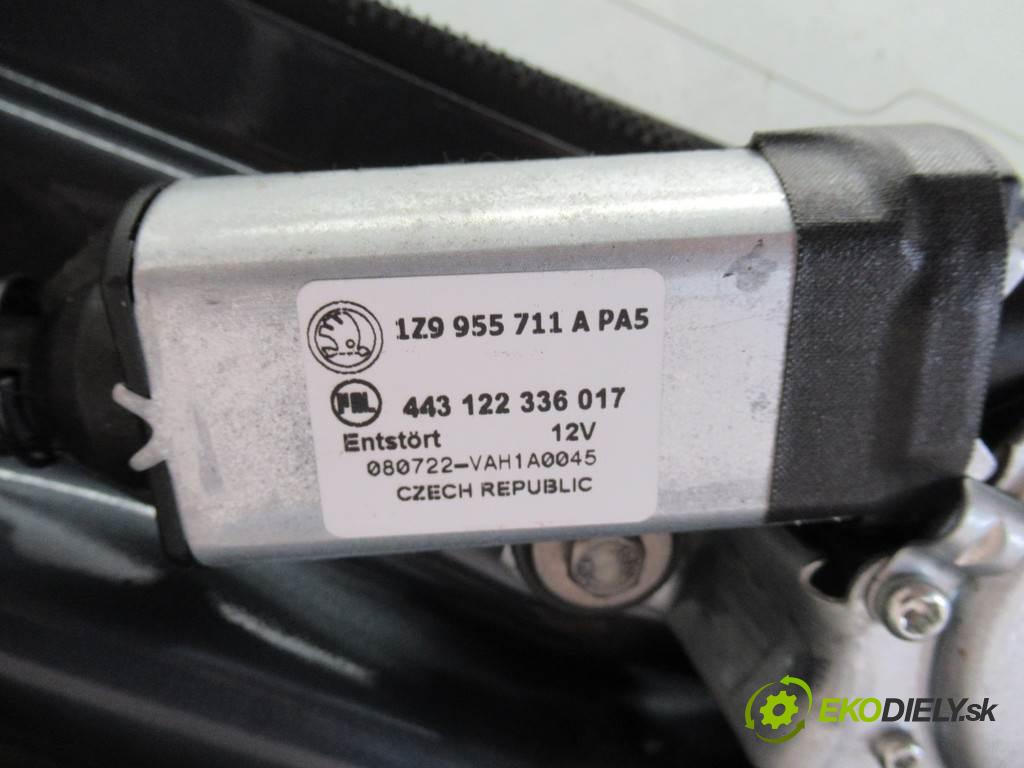 Skoda Octavia II  2009 77 kW KOMBI 1.9TDI 105KM 04-08 1900 zadná kapota 1Z9955711A (Zadné kapoty)