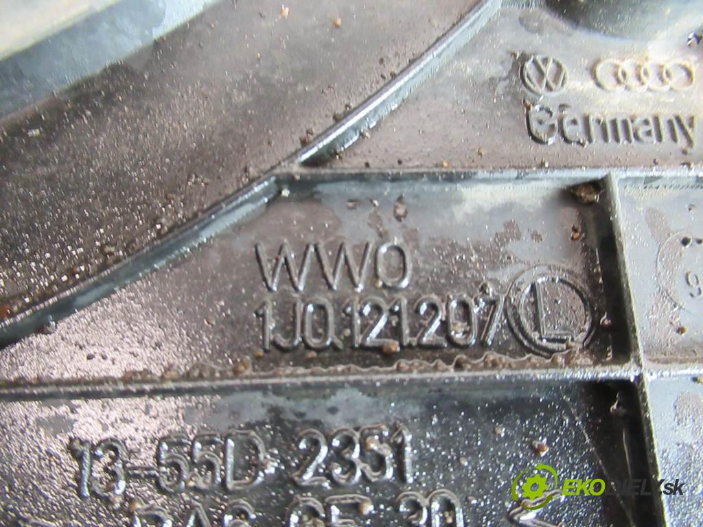 Skoda Octavia I  1999 66 kW KOMBI 5D 1.9TDI 90KM 96-00 1900 Ventilátor chladiča 1J0121207L (Ventilátory)