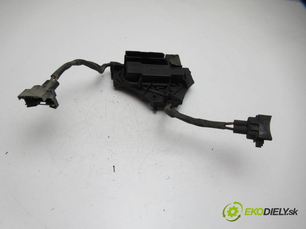 Opel Vectra C  2002 92 kW LIFTBACK 5D 2.2DTI 125KM 02-08 2200 Modul Riadiaca jednotka ventilátora 1379131 (Ostatné)