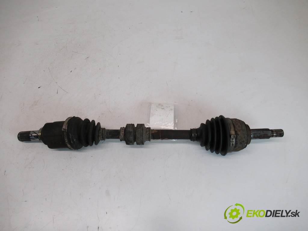 Nissan Note  2006 65 kW E11 1.4B 88KM 06-12 1400 Poloos ľavá strana  (Poloosy)