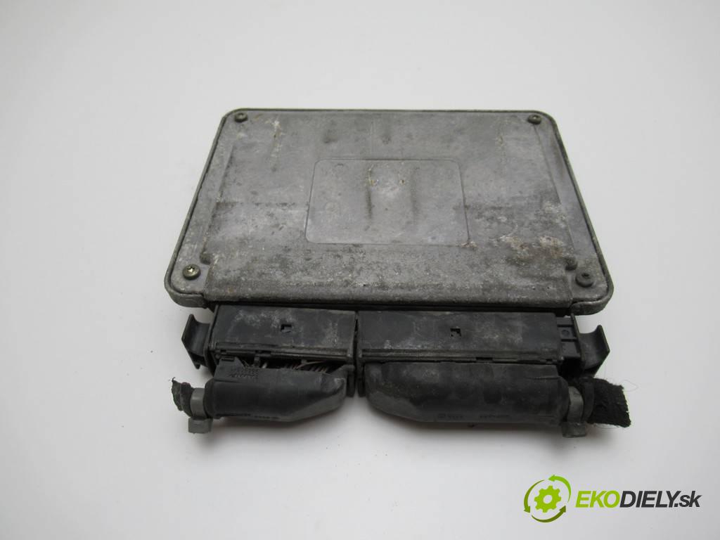 Volkswagen Golf IV  2000 77 kW HATCHBACK 5D 1.6B 105KM 97-03 1600 riadiaca jednotka Motor 036906034 (Riadiace jednotky)