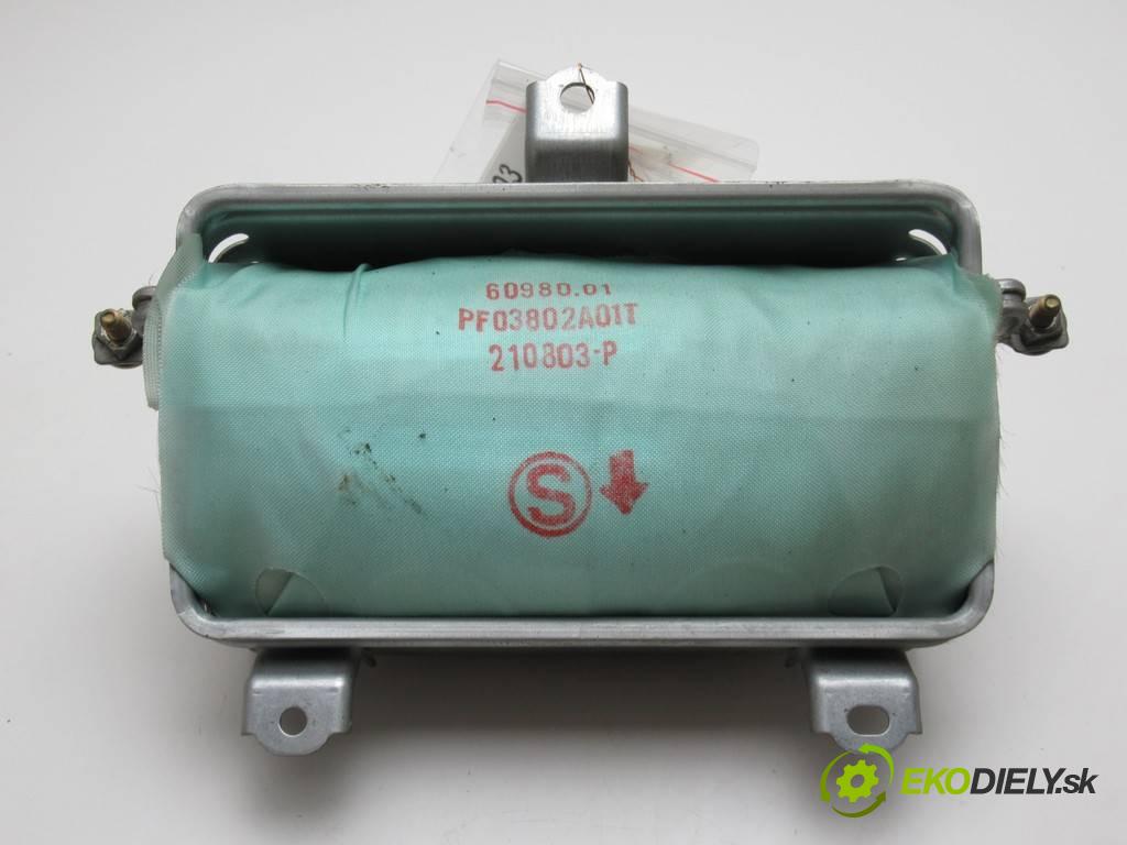Toyota Corolla E12  2003 110 kW KOMBI 5D 1.6VVTI 110KM 02-07 1600 AirBag spolujazdca  (Airbagy)