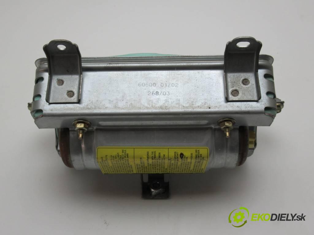 Toyota Corolla E12  2003 110 kW KOMBI 5D 1.6VVTI 110KM 02-07 1600 AirBag spolujazdca  (Airbagy)