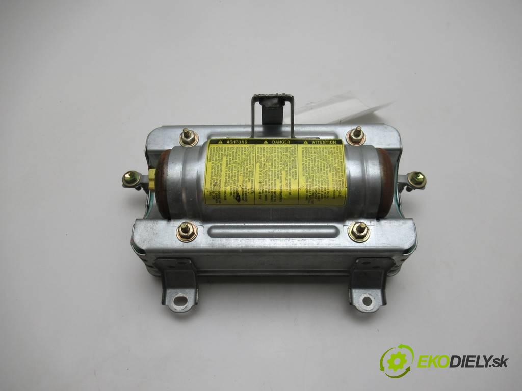 Toyota Corolla E12  2003 110 kW KOMBI 5D 1.6VVTI 110KM 02-07 1600 AirBag spolujazdca  (Airbagy)
