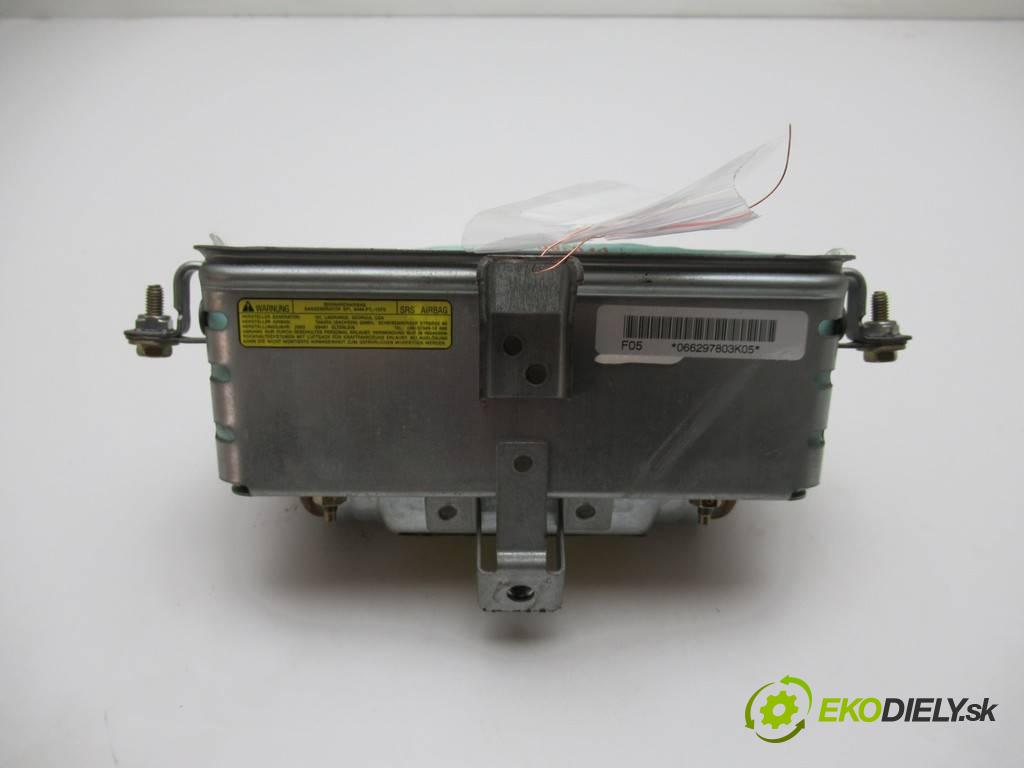 Toyota Corolla E12  2003 110 kW KOMBI 5D 1.6VVTI 110KM 02-07 1600 AirBag spolujazdca  (Airbagy)