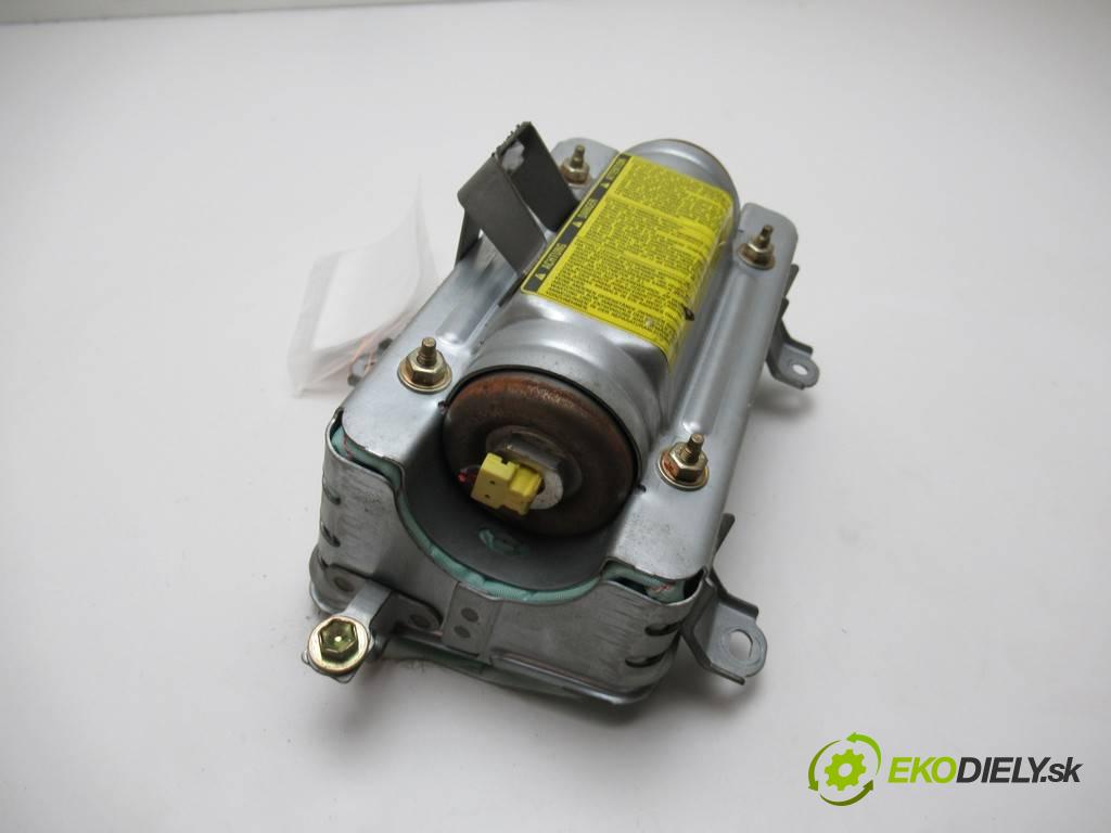 Toyota Corolla E12  2003 110 kW KOMBI 5D 1.6VVTI 110KM 02-07 1600 AirBag spolujazdca  (Airbagy)