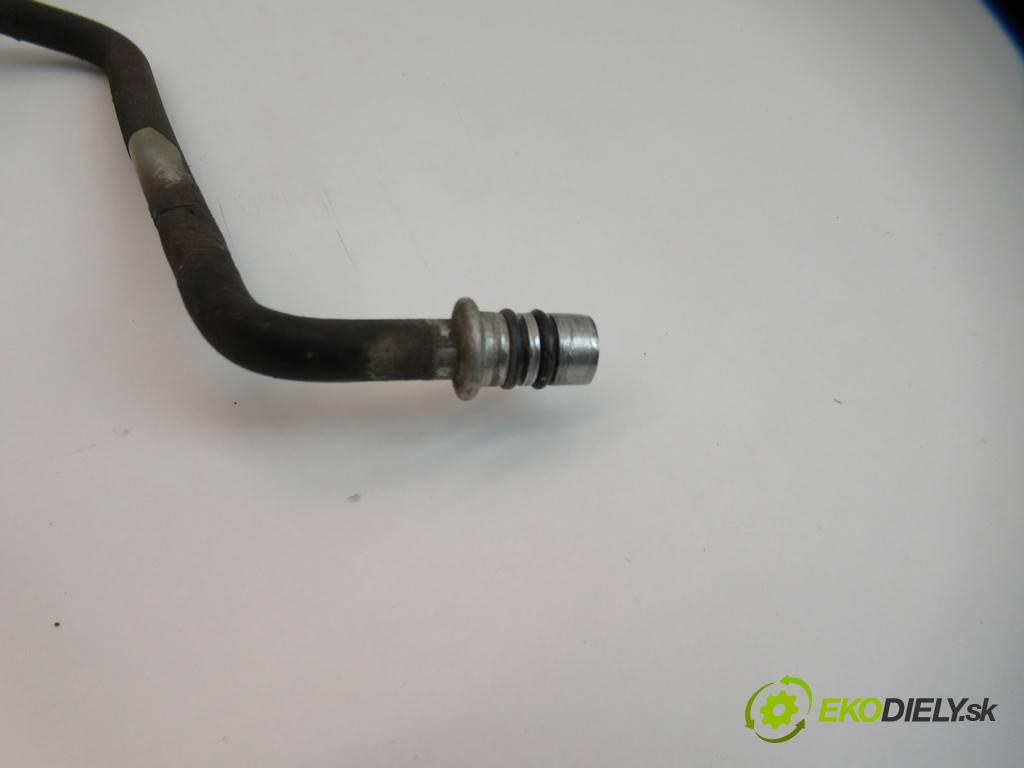 Toyota Corolla E12  2003 110 kW KOMBI 5D 1.6VVTI 110KM 02-07 1600 rúrka klimatizace  (Rozvody klimatizace)