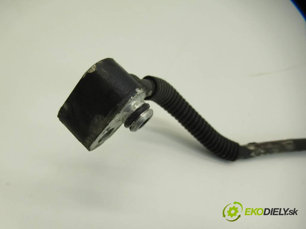 Toyota Corolla E12  2003 110 kW KOMBI 5D 1.6VVTI 110KM 02-07 1600 rúrka klimatizace  (Rozvody klimatizace)