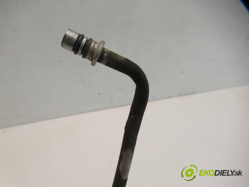 Toyota Corolla E12  2003 110 kW KOMBI 5D 1.6VVTI 110KM 02-07 1600 rúrka klimatizace  (Rozvody klimatizace)