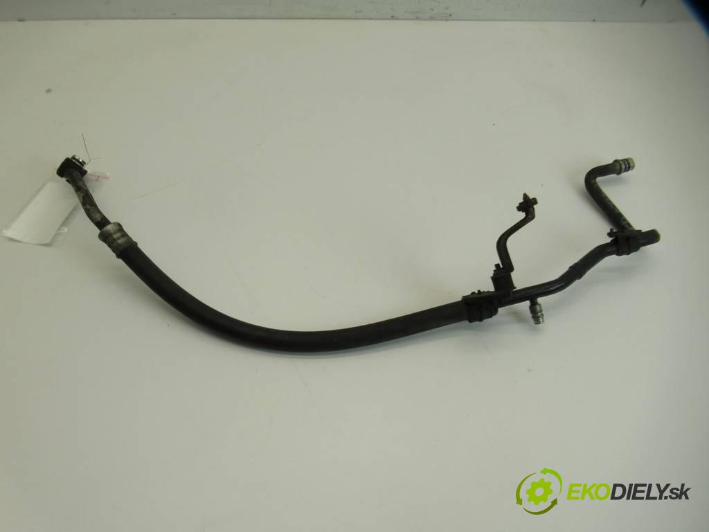 Toyota Corolla E12    KOMBI 5D 1.6VVTI 110KM 02-07  rúrka klimatizace  (Rozvody klimatizace)