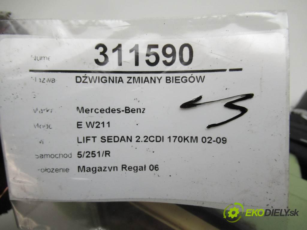 Mercedes-Benz E W211  2008 100KW LIFT SEDAN 2.2CDI 170KM 02-09 2200 Kulisa A2112674224 (Rýchlostné páky / kulisy)