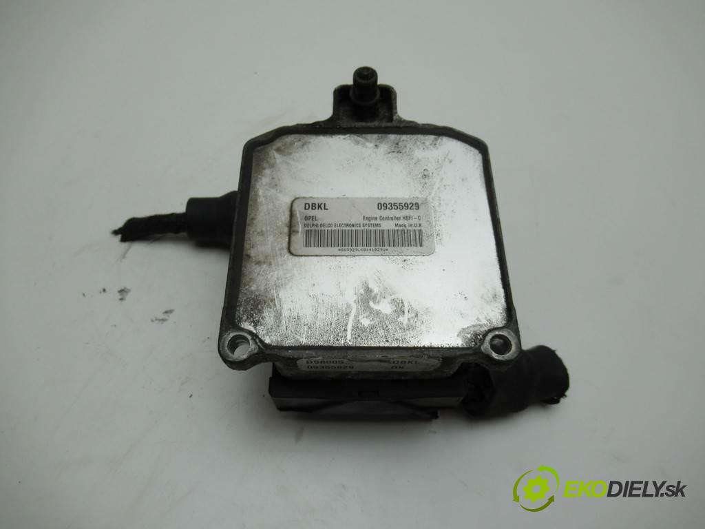 Opel Astra G  2000 74 kW HATCHBACK 3D 1.6B 101KM 98-09 1600 riadiaca jednotka Motor 09355929 (Riadiace jednotky)