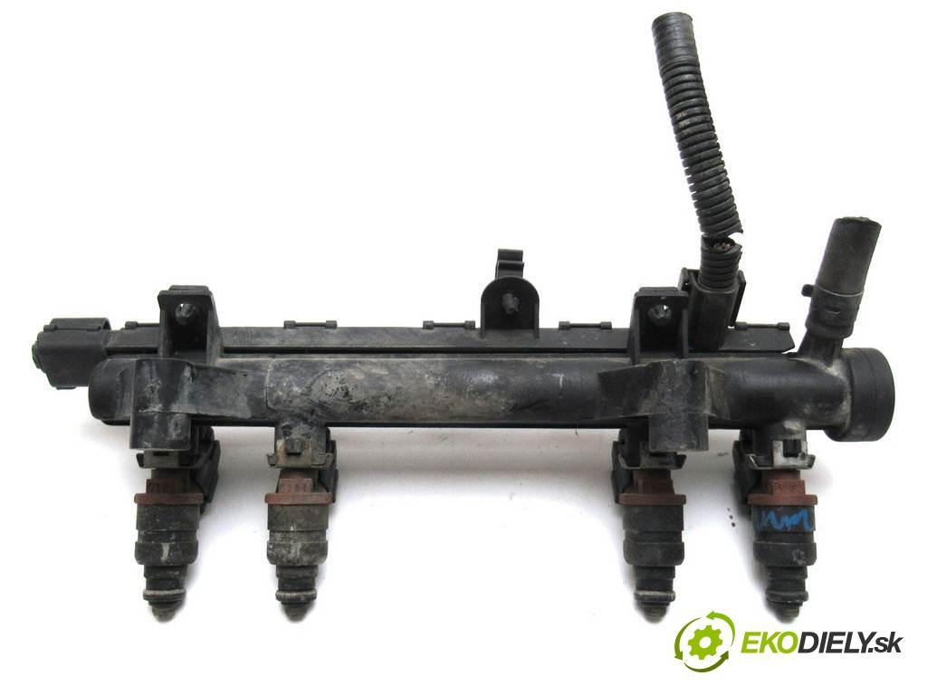 Skoda Fabia  2001 44kw HATCHBACK 5D 1.4B 60KM 99-07 1400 Lišta vstrekovacia Vstrekovacie ventily 047133319 (Vstrekovacie lišty)