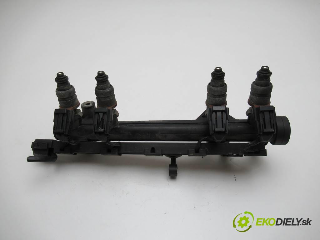 Skoda Fabia  2001 44kw HATCHBACK 5D 1.4B 60KM 99-07 1400 Lišta vstrekovacia Vstrekovacie ventily 047133319 (Vstrekovacie lišty)