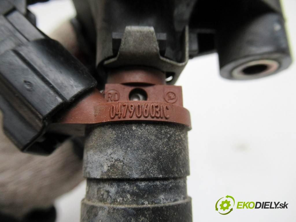 Skoda Fabia  2001 44kw HATCHBACK 5D 1.4B 60KM 99-07 1400 Lišta vstrekovacia Vstrekovacie ventily 047133319 (Vstrekovacie lišty)