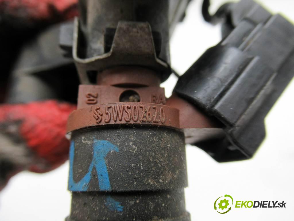 Skoda Fabia  2001 44kw HATCHBACK 5D 1.4B 60KM 99-07 1400 Lišta vstrekovacia Vstrekovacie ventily 047133319 (Vstrekovacie lišty)