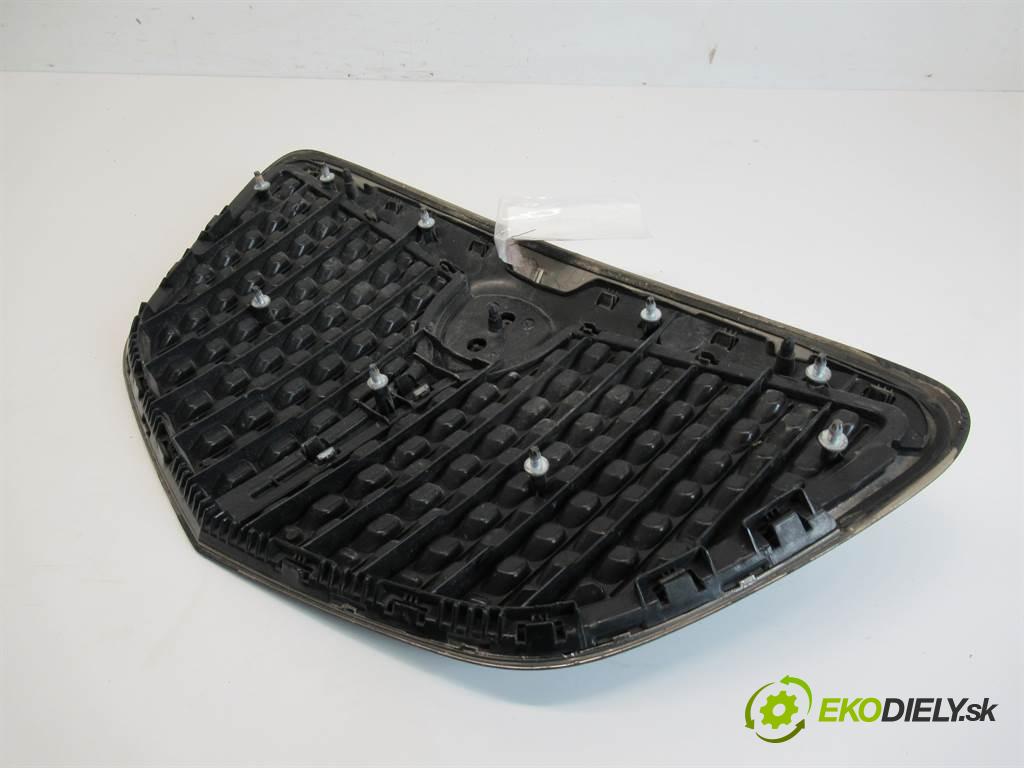 Lancia Ypsilon II  2007 77 kW HATCHBACK 3D 1.3D Multijet 105KM 03-11 1200 mřížka maska 735428201 (Mřížky (masky) chladičů)