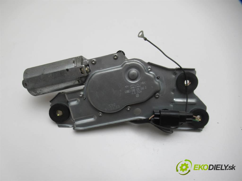 Ford Focus I LIFT  2002 66 kW 1.8TDDI 90KM 98-04 1800 motorek stěračů zadní část