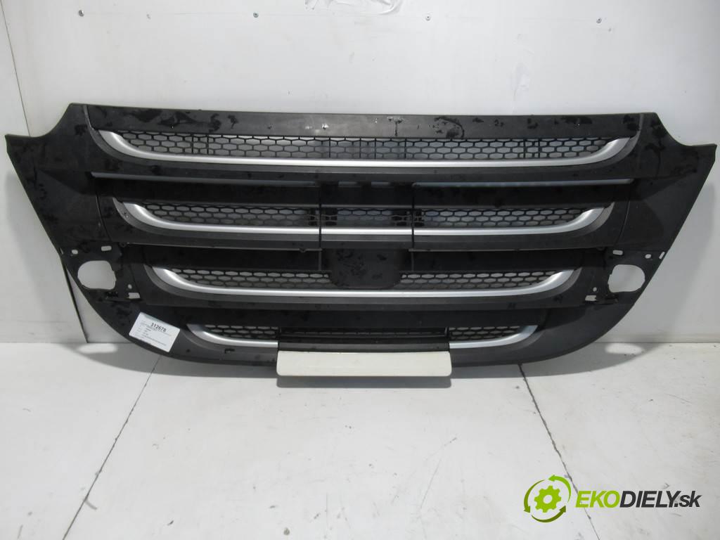 DAF XF 106 XF106 EURO6 SPACECAB/COMFORT MX 13 340KW (460KM) 1 2015 340KW (460KM) XF106 EURO6 SPACECAB/COMFORT MX 13 340KW (460KM) 1 12902 mřížka maska 1886591 (Mřížky (masky) chladičů)