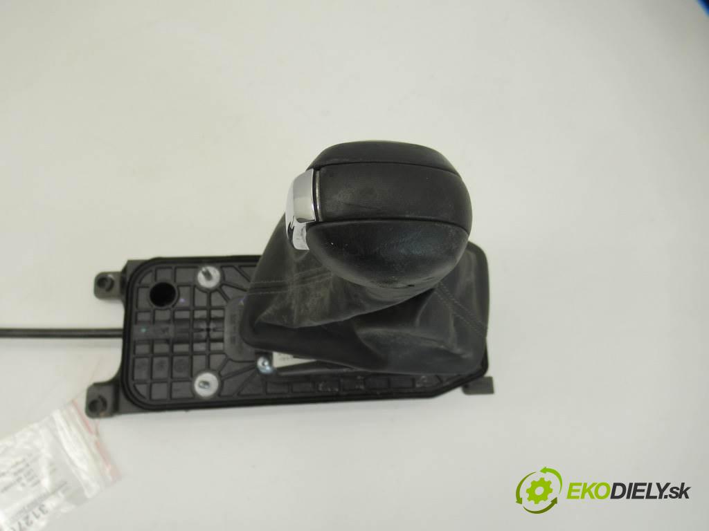 Seat Leon III  2018  LIFT HATCHBACK 5D 1.4TSI 150KM 12-20 1400 Kulisa 5Q1713025AR (Rýchlostné páky / kulisy)