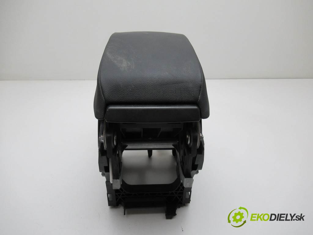 Seat Leon III    LIFT HATCHBACK 5D 1.4TSI 150KM 12-20  Lakťová opierka 5F0864207C